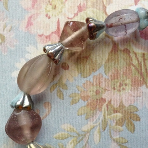 Handmade Ombre Pink glass bead Stretch Bracelet - Picture 2 of 3